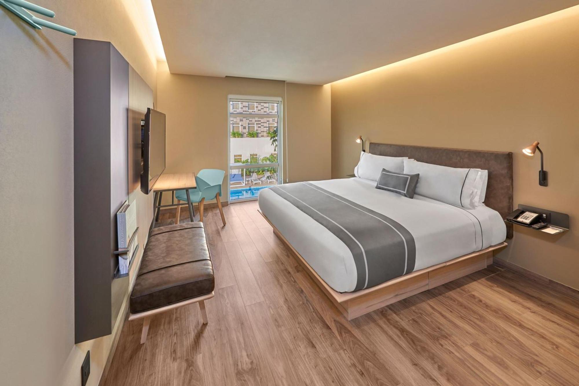 City Express Plus By Marriott Cancun Aeropuerto Riviera Bagian luar foto
